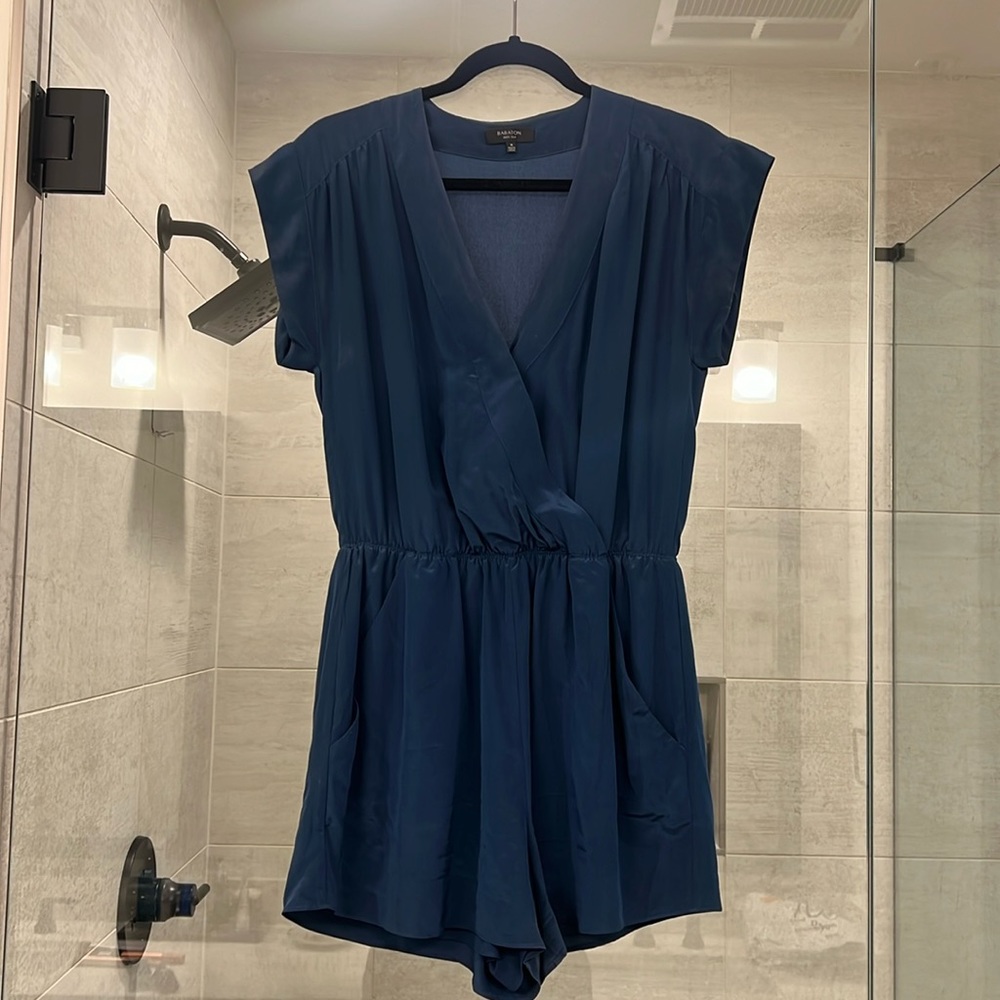 Babaton/Aritzia Romper